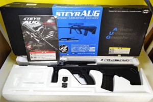 電動ガン　東京マルイ　ステアーSTEYR AUG