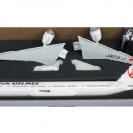 Pacmin パックミン 1/100 B777-300ER JAL 新鶴丸塗装