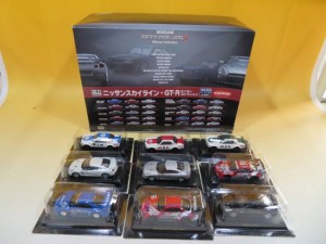 「京商　ニッサンスカイライン・GT-R　ポルシェミニカーコレクション」などミニカーや車関連書籍を多数買取ました。
